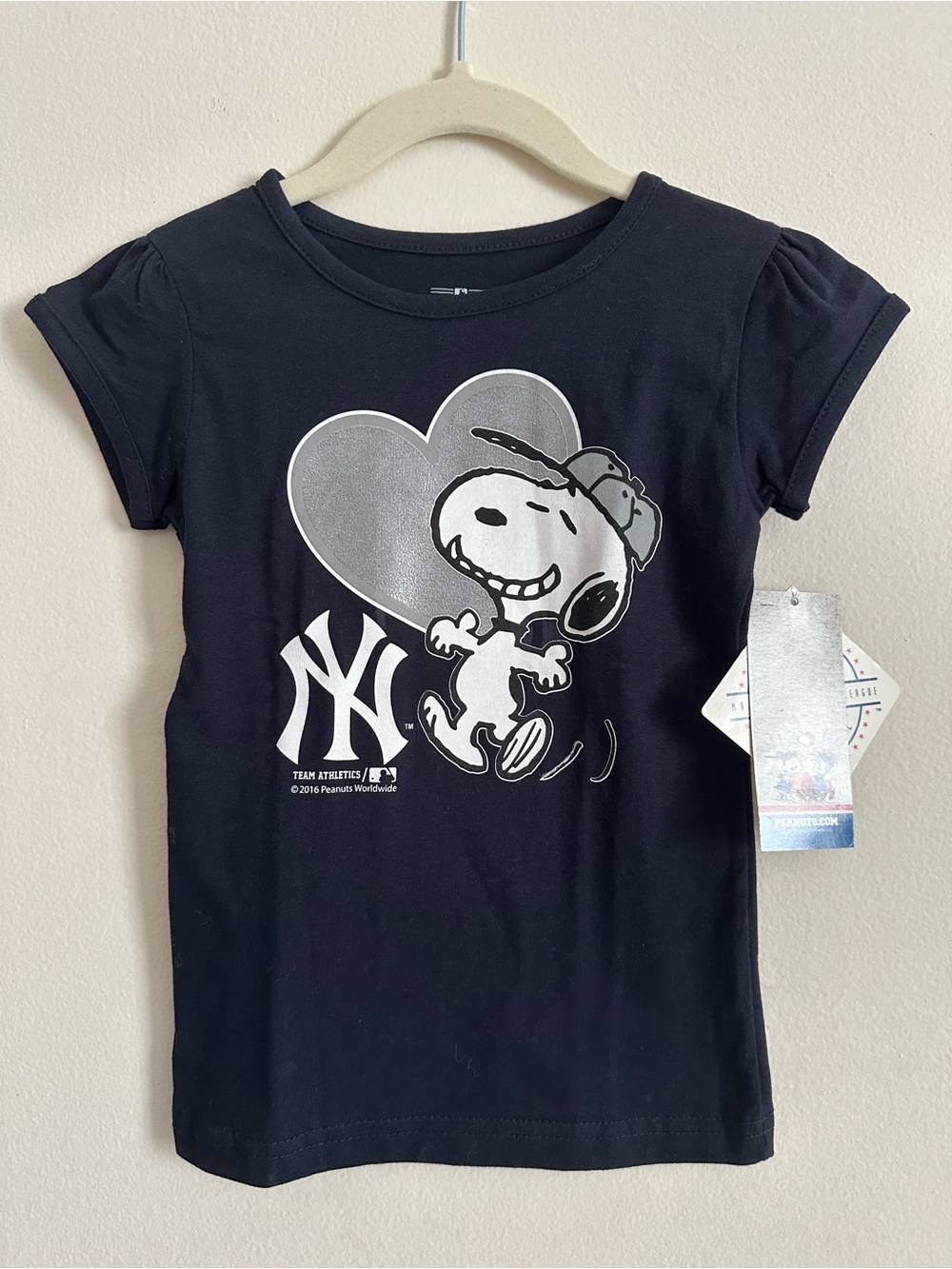 Snoopy Yankees tshirt 4T